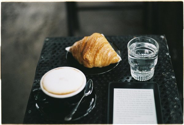 The Ultimate Guide to Selecting Chic and Practical Rain Gear for the UK's Rainy Climate